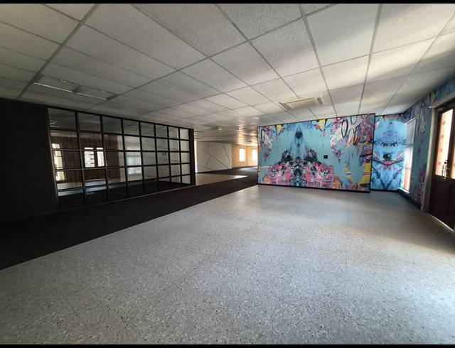 1,626M² OFFICE TO LET IN SANDTON CENTRAL